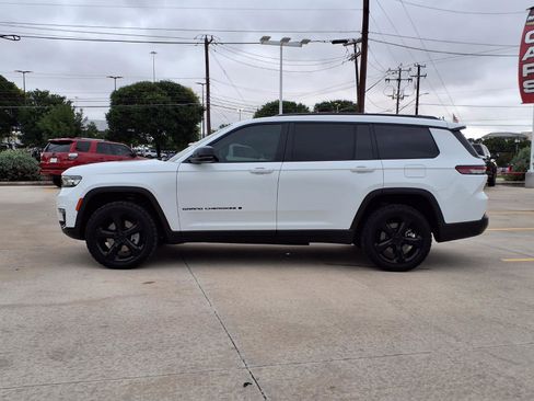 Used 2025 Jeep Grand Cherokee L Limited w/ Luxury Tech Group II AWD/4WD image 8