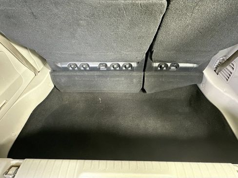 Used 2019 Chrysler Pacifica Limited FWD image 35