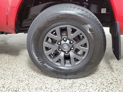 Used 2021 Toyota Tacoma SR5 image 8