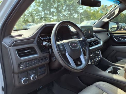 Used 2021 GMC Yukon SLT w/ SLT Luxury Plus Package image 8