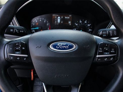Used 2020 Ford Escape SE image 15