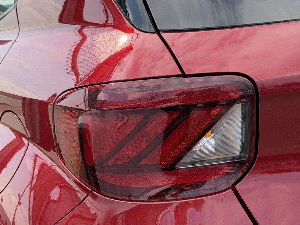 Certified 2023 Hyundai Venue Limited w/ Cargo Package FWD image 11
