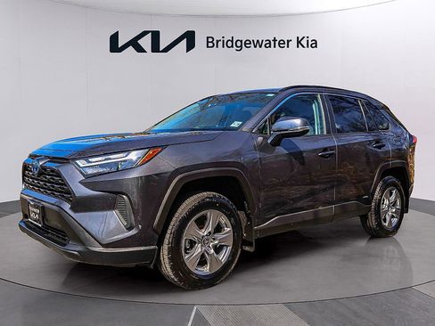 Used 2024 Toyota RAV4 LE AWD/4WD image 3
