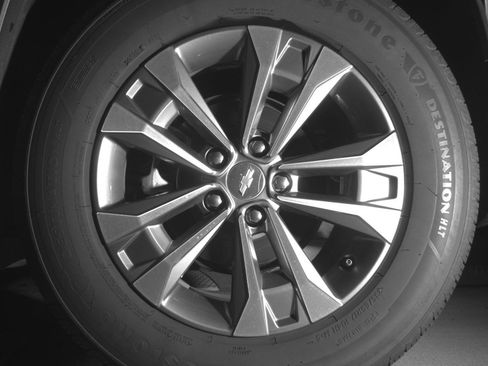 Used 2025 Chevrolet Equinox LT image 14