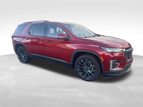 Used 2023 Chevrolet Traverse RS FWD image 5