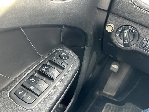 Used 2019 Dodge Charger SXT w/ Plus Group image 20