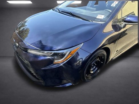 Used 2024 Toyota Corolla LE FWD image 3