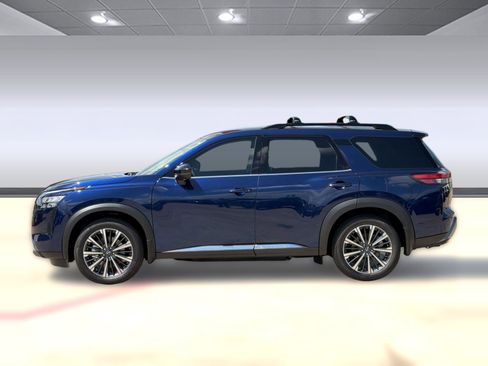 New 2026 Nissan Pathfinder Platinum FWD image 2