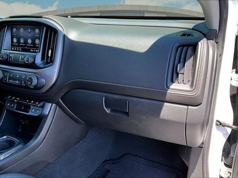 Used 2022 GMC Canyon AT4 w/ Driver Alert Package AWD/4WD image 16