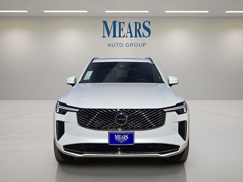 New 2026 Volvo XC90 B5 Core image 8