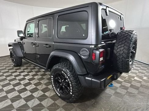 Used 2023 Jeep Wrangler Unlimited w/ Cold Weather Group AWD/4WD image 5