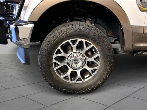 Used 2022 Ford F250 Lariat w/ Lariat Ultimate Package image 9