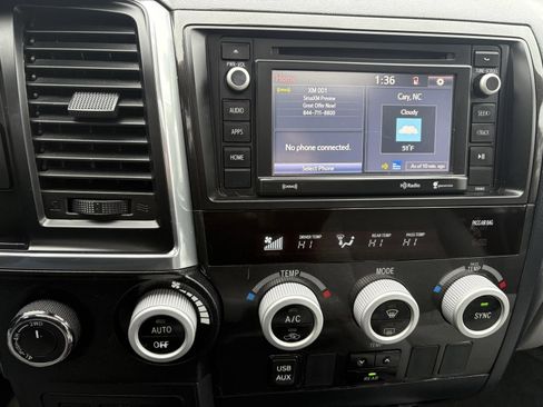 Used 2019 Toyota Sequoia SR5 image 33