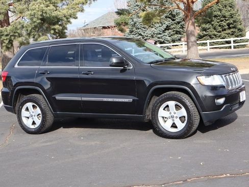 Used 2012 Jeep Grand Cherokee Laredo image 2