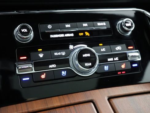 Used 2023 Lincoln Navigator Reserve AWD/4WD image 31