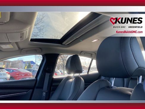 Used 2025 MAZDA MAZDA3 s image 15