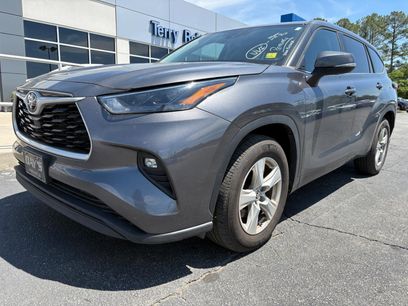 Used 2024 Toyota Highlander LE