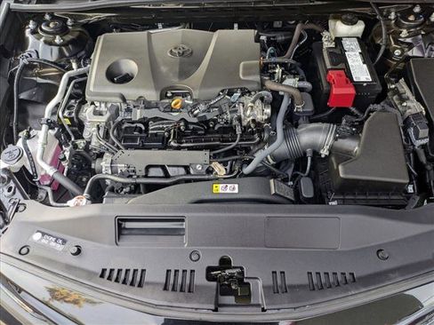 Used 2024 Toyota Camry SE image 21