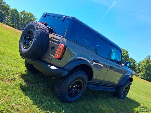 New 2026 Ford Bronco Badlands w/ Sasquatch Package AWD/4WD image 25