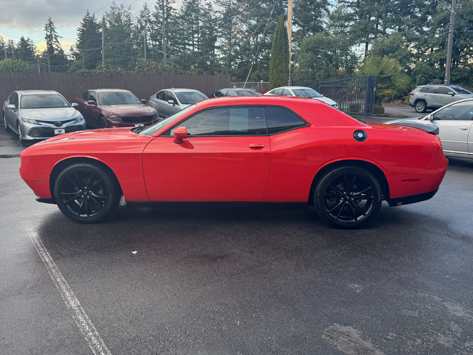 Used 2017 Dodge Challenger SXT w/ Blacktop Package RWD image 4