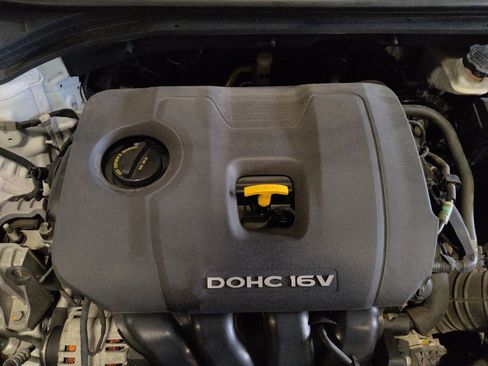 Used 2018 Hyundai Elantra SEL FWD image 30