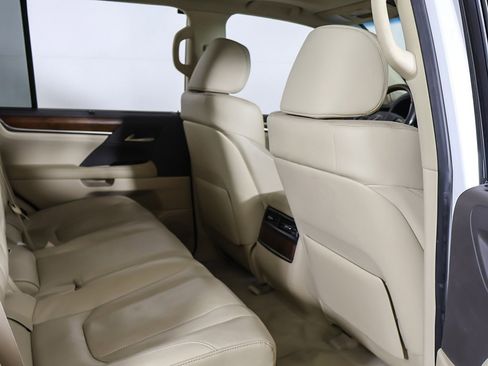 Used 2016 Lexus LX 570 4WD image 37