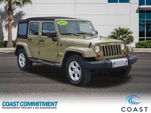 Used 2013 Jeep Wrangler Unlimited Sahara w/ Connectivity Group AWD/4WD image 3