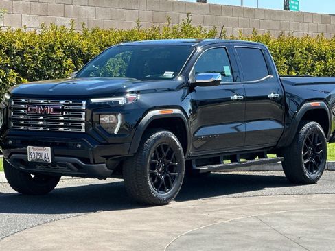 Certified 2024 GMC Canyon Denali w/ LPO, Denali Black Edition AWD/4WD image 8