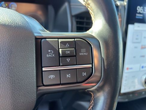 Certified 2022 Ford Expedition Platinum image 12