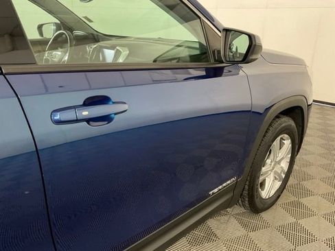 Used 2020 GMC Terrain SLE w/ Driver Convenience Package image 9