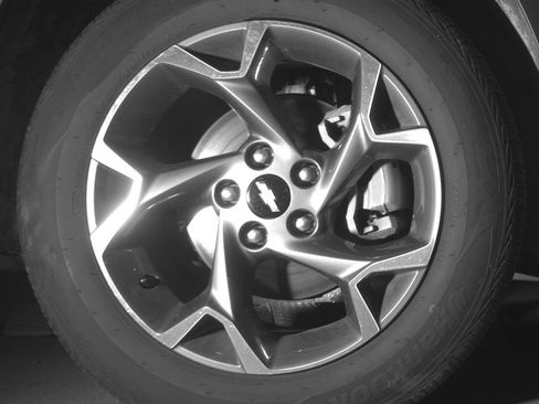 Used 2025 Chevrolet Trax LT w/ LT Convenience Package FWD image 13