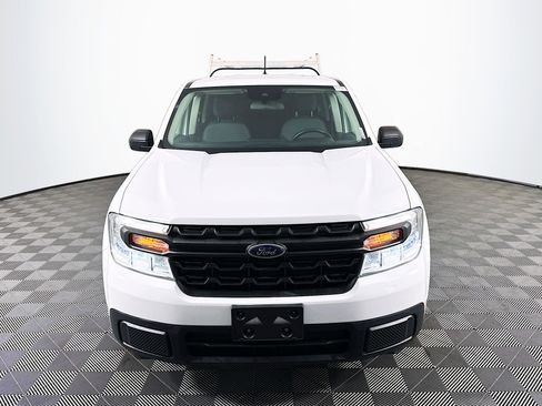 Used 2022 Ford Maverick XL image 2