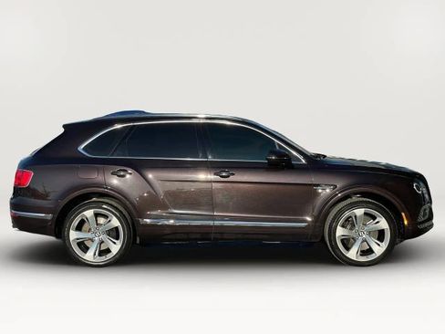 Used 2018 Bentley Bentayga Onyx Edition image 16