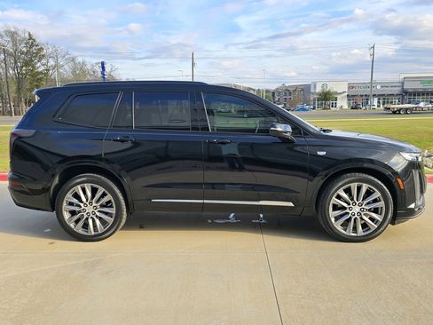 Used 2020 Cadillac XT6 Sport w/ Platinum Package image 6