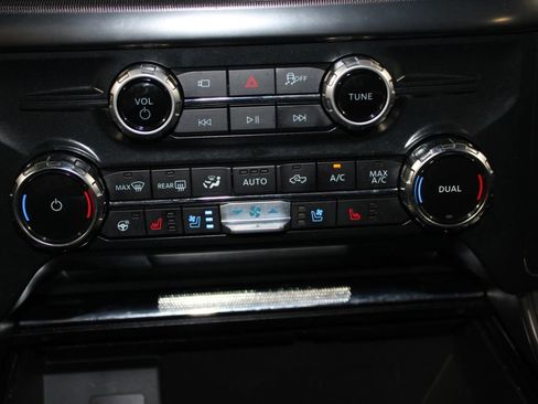 Used 2025 Ford F150 Lariat w/ Equipment Group 501A Mid AWD/4WD image 51