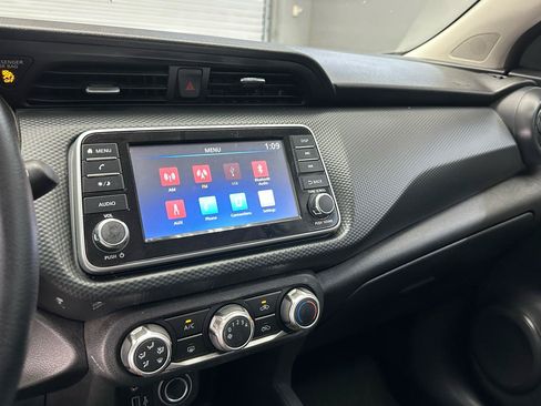 Used 2022 Nissan Kicks S FWD image 19