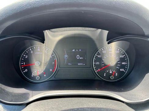 Used 2017 Kia Optima LX FWD image 19