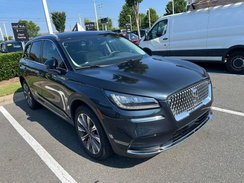 Used 2022 Lincoln Corsair Reserve w/ Elements Package FWD image 2
