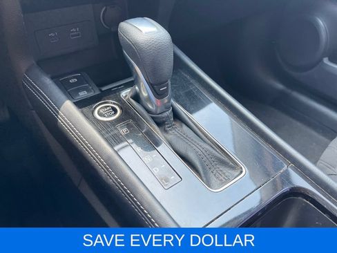 Used 2021 Nissan Kicks SV FWD image 11