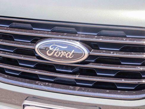 Certified 2023 Ford Edge SE w/ Black Appearance Package AWD/4WD image 11
