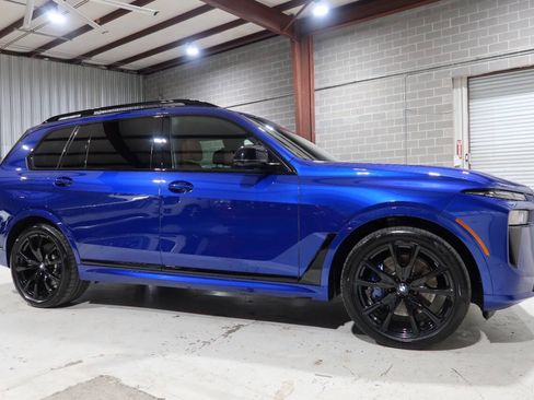 Used 2025 BMW X7 M60i AWD/4WD image 7