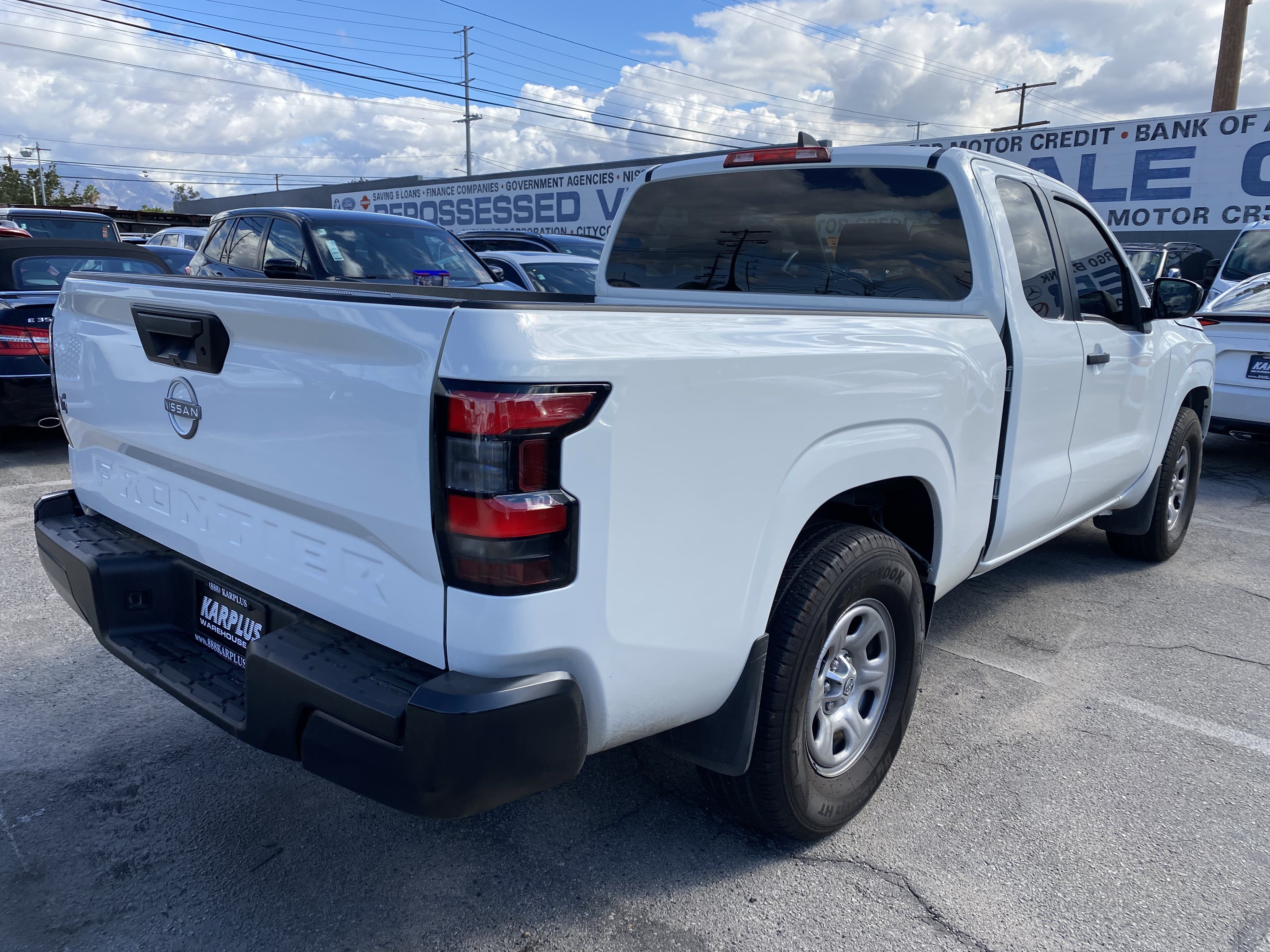 Used 2024 Nissan Frontier S RWD image 9