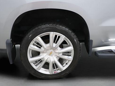 Used 2024 Chevrolet Silverado 1500 High Country w/ High Country Premium Package AWD/4WD image 36