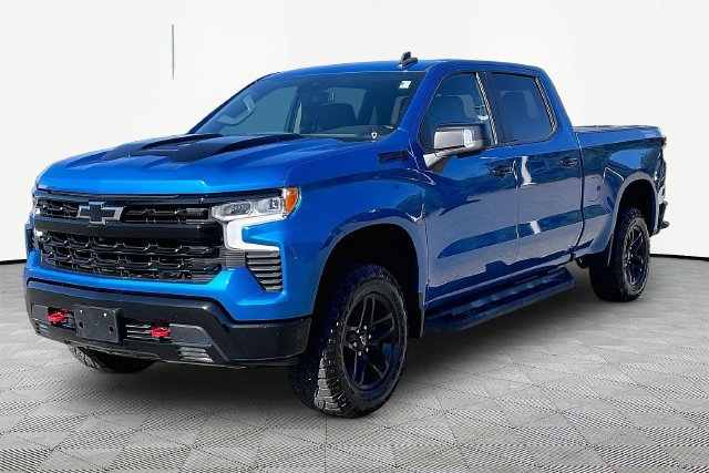 Used 2023 Chevrolet Silverado 1500 LT Trail Boss w/ Convenience Package II AWD/4WD image 3