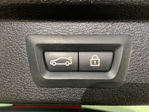 Used 2017 BMW X5 xDrive50i image 22