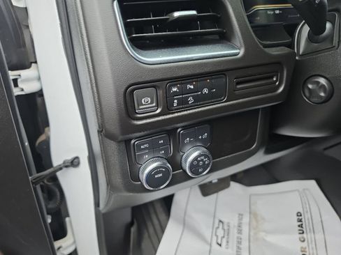 Used 2023 GMC Yukon AT4 AWD/4WD image 19