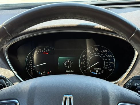 Used 2018 Lincoln MKX Select w/ Select Plus Package AWD/4WD image 27