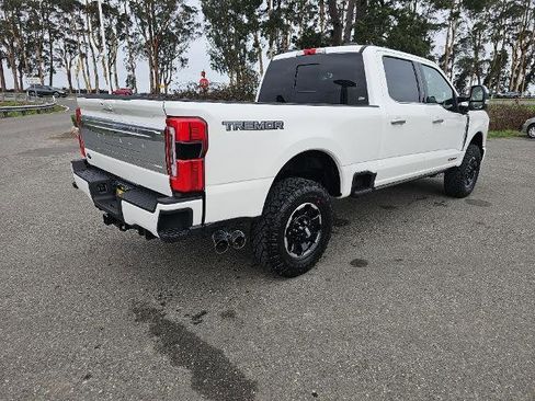 New 2026 Ford F250 Platinum w/ Platinum Plus Package AWD/4WD image 8