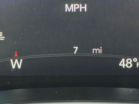 New 2026 Chrysler Pacifica Limited w/ Uconnect Theater Family Group image 34