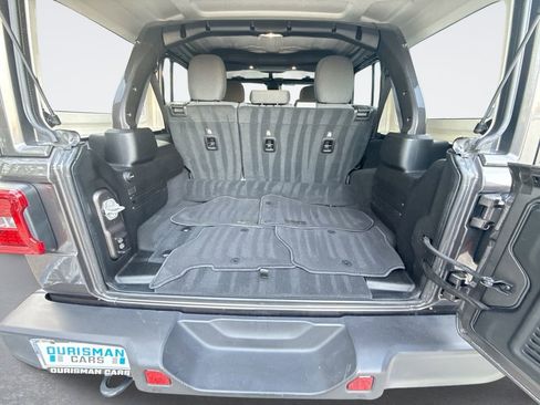 Used 2025 Jeep Wrangler Unlimited Sahara w/ Safety Group image 20